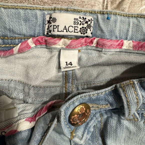 Capri jeans with adjustable waist. The Children’s place size 14. - Picture 2 of 4